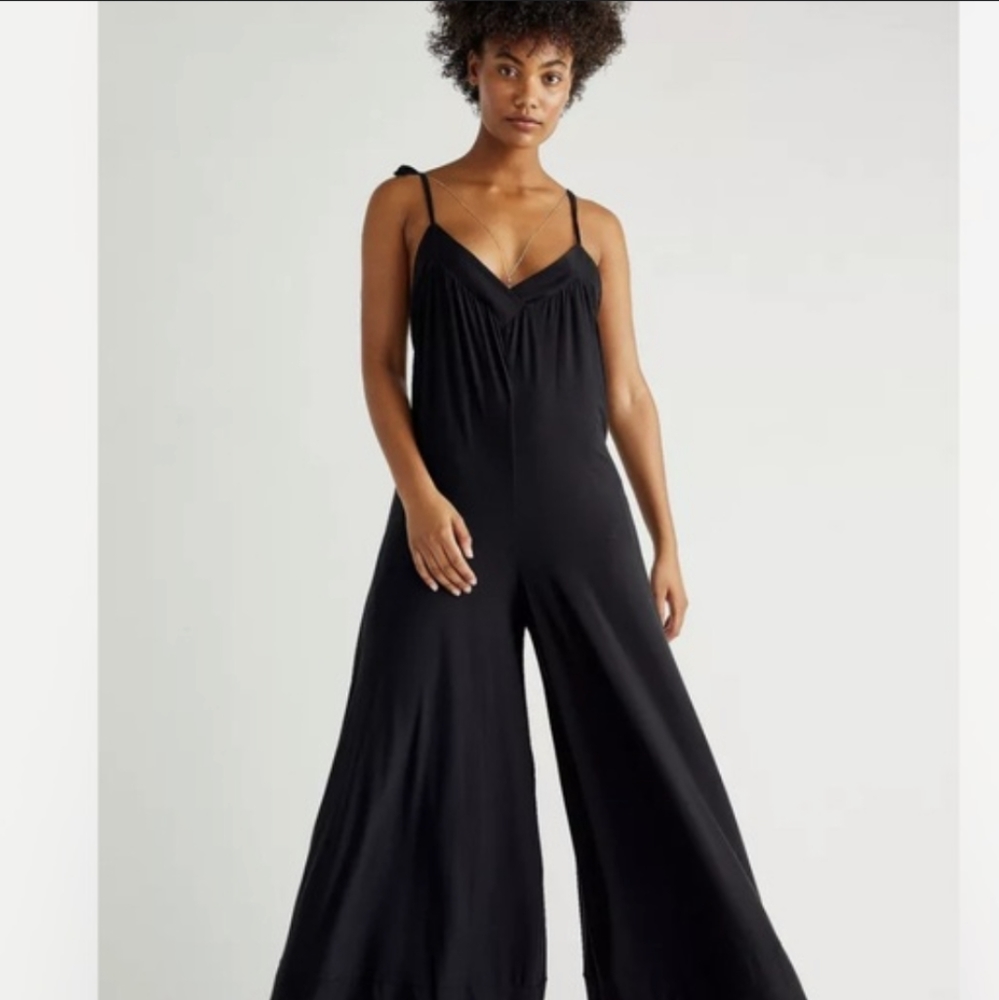 NWOT HAH Jump 2 It Jumpsuit in Noir
